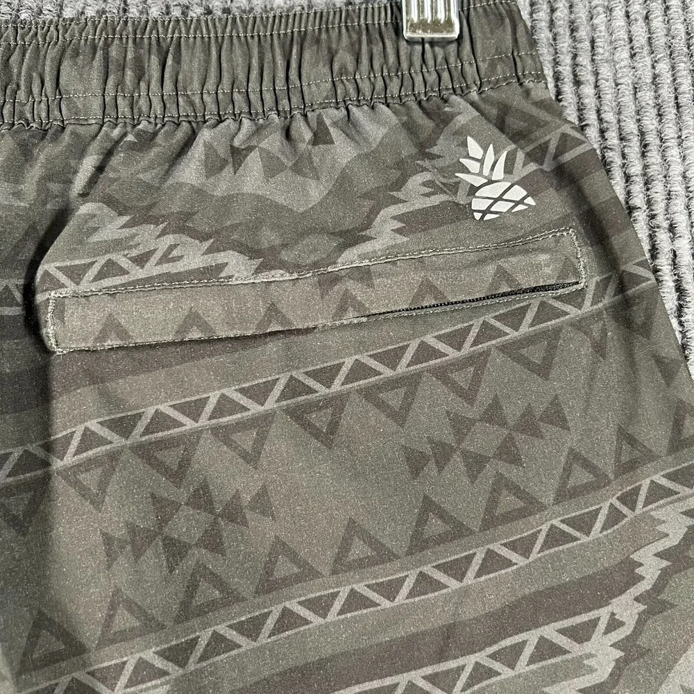 Chubbies Mens Shorts Small Black Gray Lined Southwest Print Drawstring 7